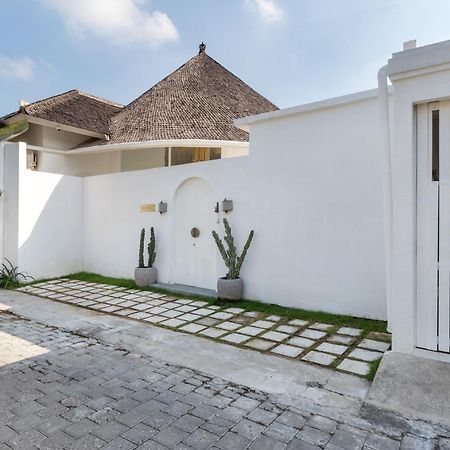 Villa Weiss Berawa Canggu Buitenkant foto