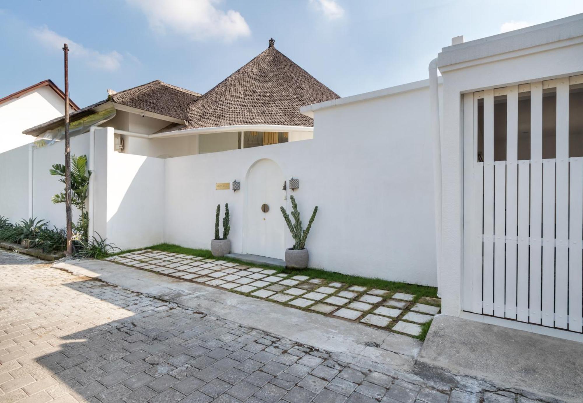 Villa Weiss Berawa Canggu Buitenkant foto