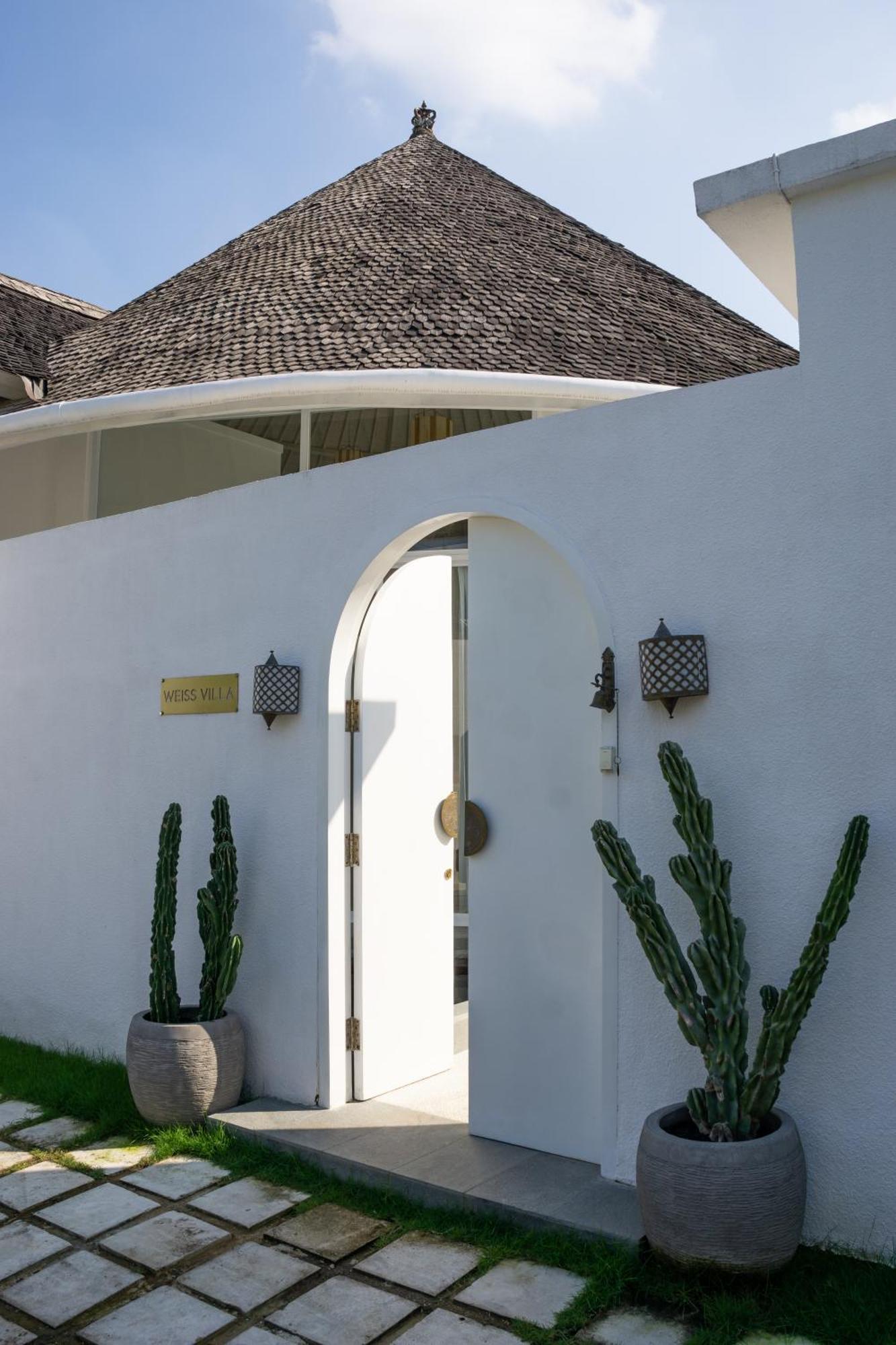 Villa Weiss Berawa Canggu Buitenkant foto