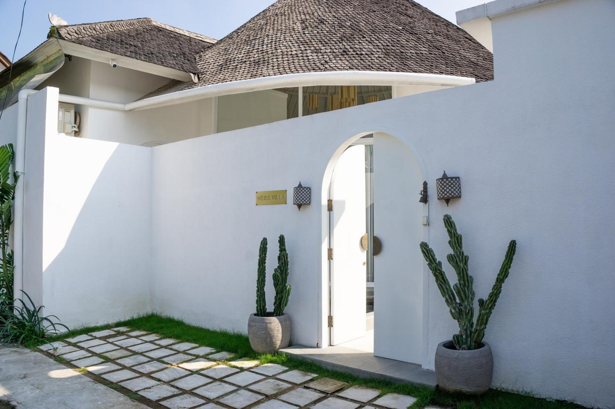 Villa Weiss Berawa Canggu Buitenkant foto